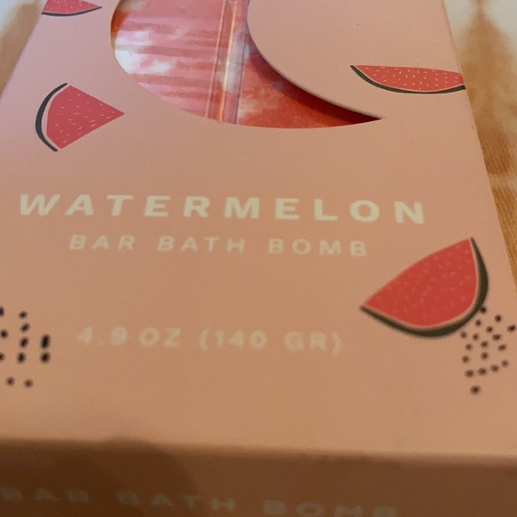 Joon x Moon Watermelon Bar Bath Bomb - Picture 4 of 4